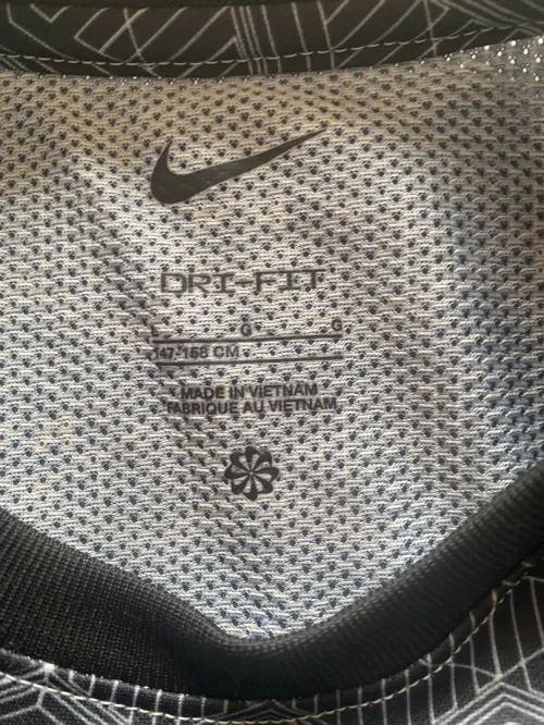 T-shirt Nike