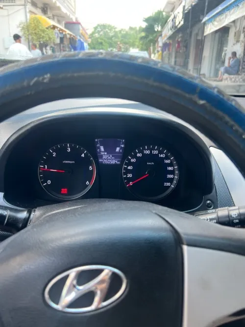Hyundai Accent RB  4 portes 2013 Accent RB  4 portes