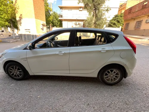 Hyundai Accent RB  4 portes 2013 Accent RB  4 portes