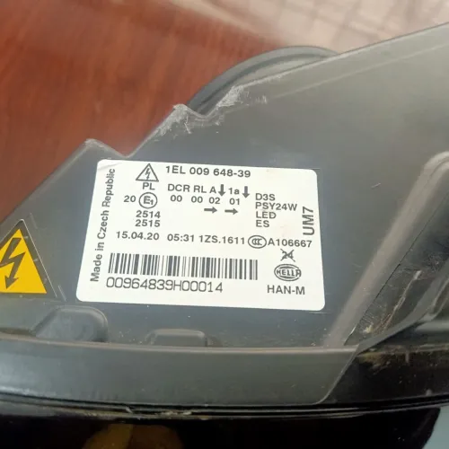 Optique bi-xénon avec LED côté gauche de AUDI s3 2012