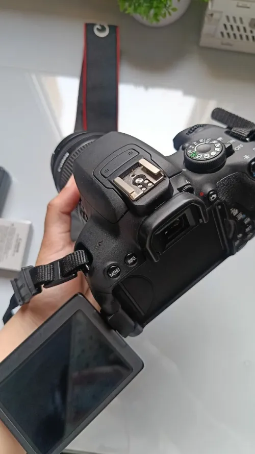 Canon 700D