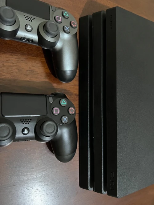 PS4 Pro 1T - version 12.52
