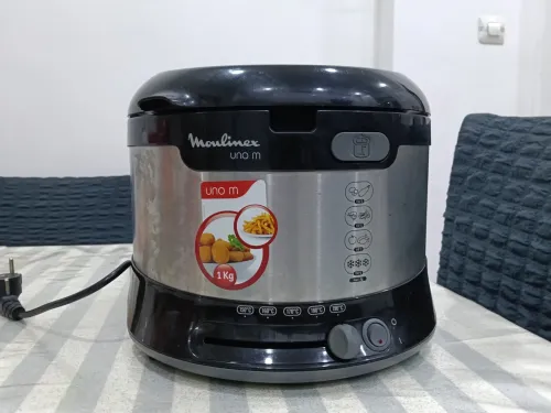 Friteuse Moulinex Uno M  Comme neuve (utilisée 1 seule fois)