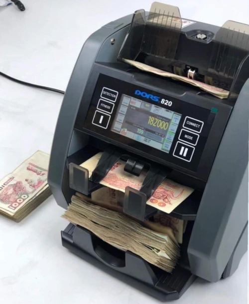 COMPTEUSE DE BILLETS DORS D820