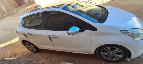 Peugeot 208 2013 Allure