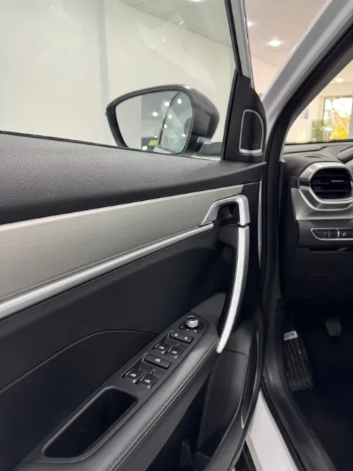 Geely Coolray 2026 la base