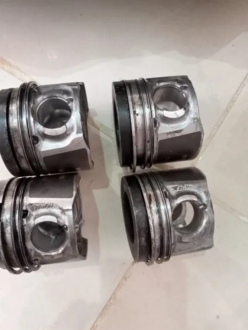 Pistons 208 HDi
