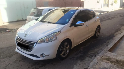 Peugeot 208 2014 Allure