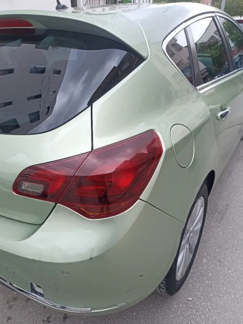 Opel Astra 2014 COSMO