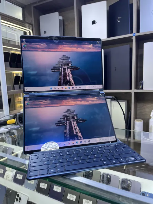 Lenovo Yoga  Intel Ultra 7 155U