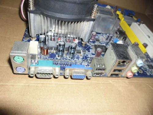 CARTE MERE FOXCONN