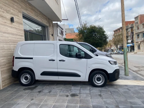 Fiat Doblo 2025 V U