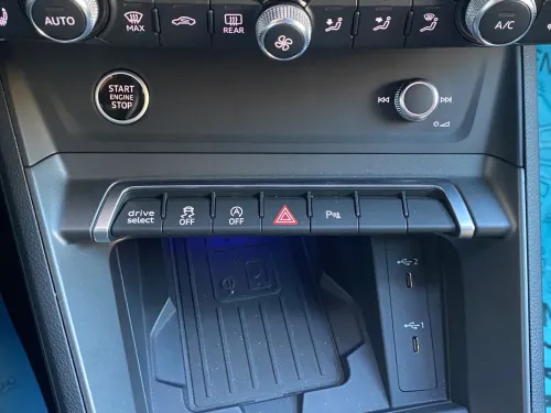 Audi Q3 2025 S - Line