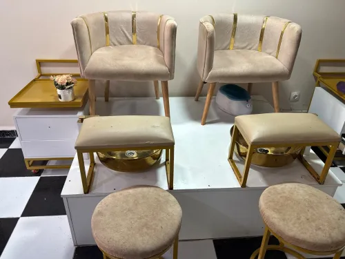 Table onglerie et pedicure