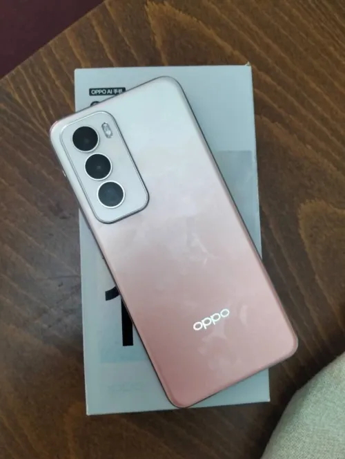 Oppo Reno 12