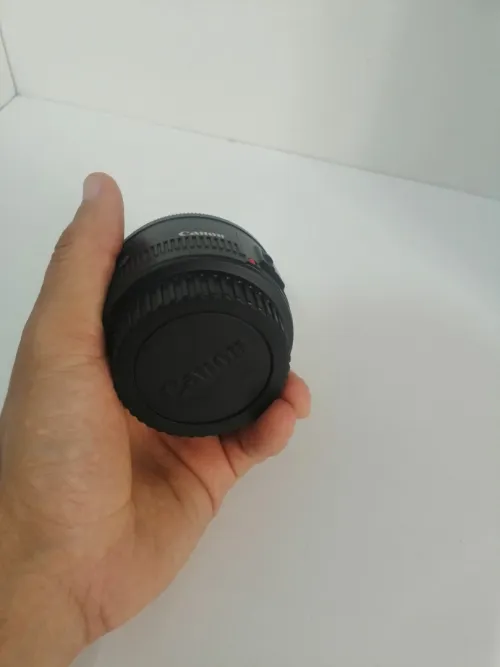 Objectif Canon EF 50 mm 1.8