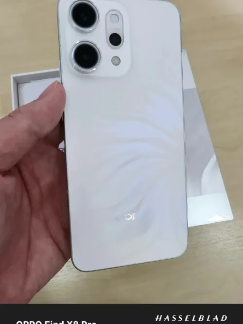 Oppo Reno 14 pro ( china ) 95000
