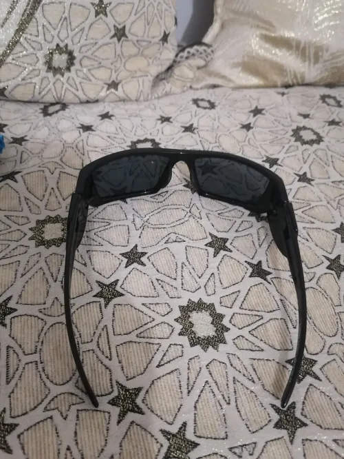 deux paires de lunettes originales