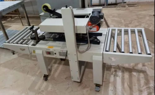 الات التعبئة والتغليف المواد السائلة Machines de remplissage et d'emballage de liquides