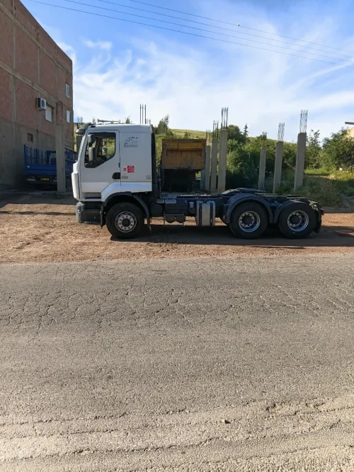 Renault lander 2012