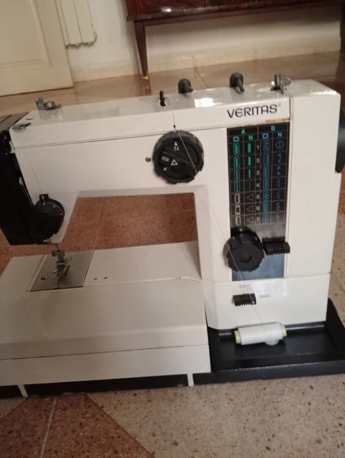 Vente machine à coudre