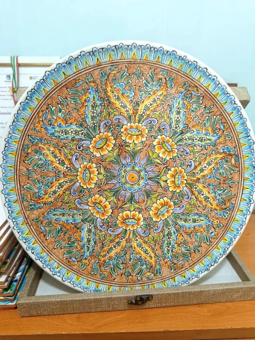 Assiette arabesque céramiques