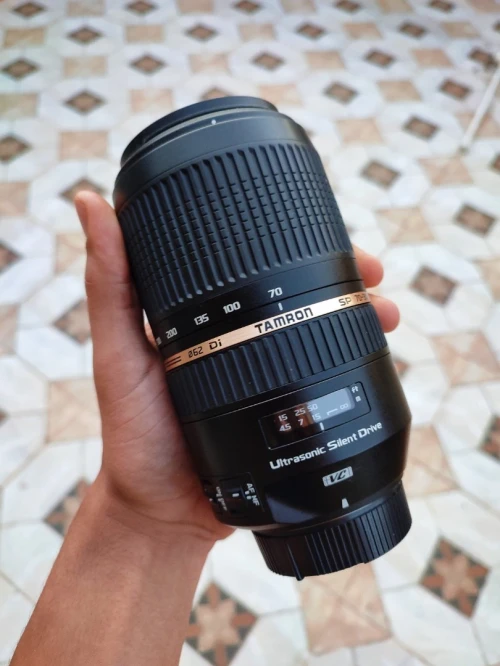Tamron 70-300mm sp Di vc neuf (Nikon)