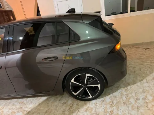 Opel Astra 2023 
