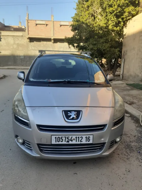 Peugeot 5008 2012 Allure
