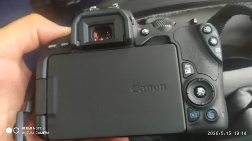 Canon eos 200d +3 objectifs Canon: 50mm f/1.8 STM, 18-55mm STM et 24mm f/2.8 STM
