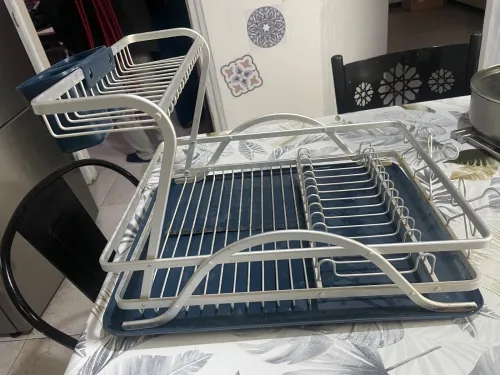 Égouttoir métallique pour vaisselle 