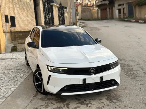 Opel Astra 2023 
