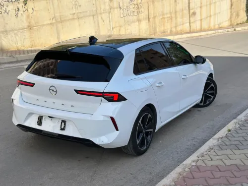 Opel Astra 2023 