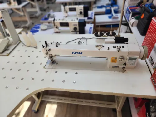 Machine a coudr jutai TL-0303-56Ut-H