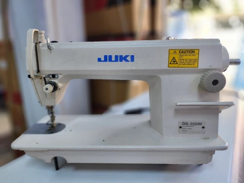 Machine a coudr Juki