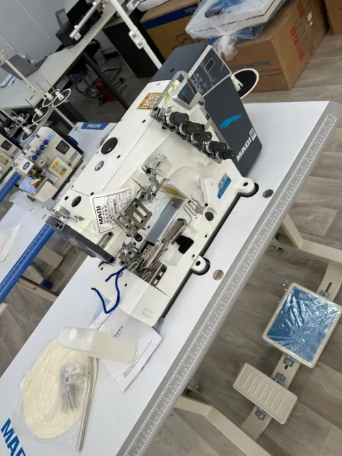  Machine acoudr MaQi Colleteuse