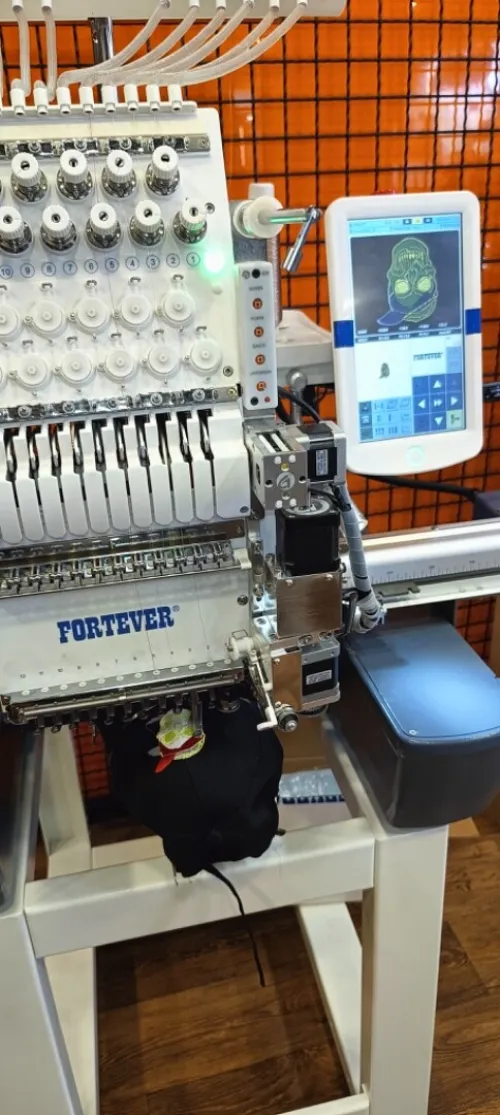 Machine a broderie الة طرز 