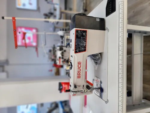 Machine a coudr Bruce R4000