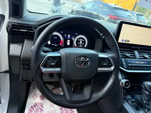 Toyota Land Cruiser  2026 V XR - full options