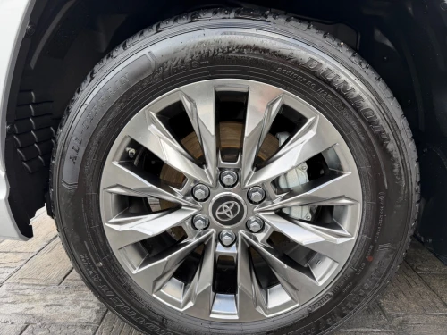 Toyota Land Cruiser  2026 V XR full option