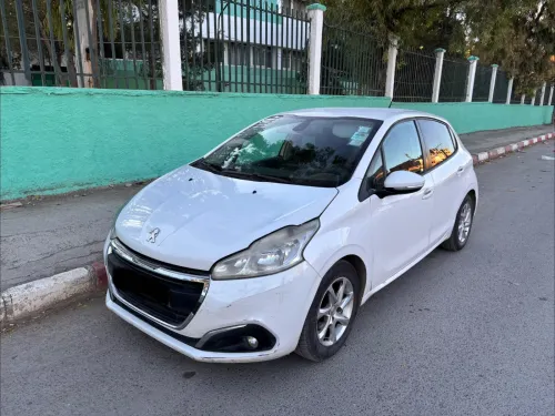 Peugeot 208 2016 