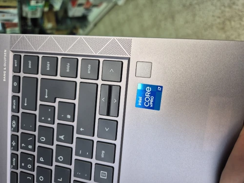 HP ZBOOK FIREFLY 14G8 I7 11EME 16GB 256GB SSD ECRAN 14P FHD