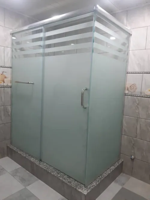 Cabine de douche sur mesure 