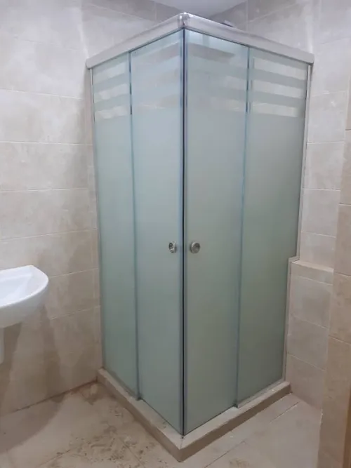 Cabine de douche sur mesure 