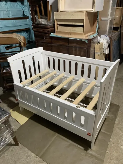 Lit bébé bois rouge سرير بيبي 