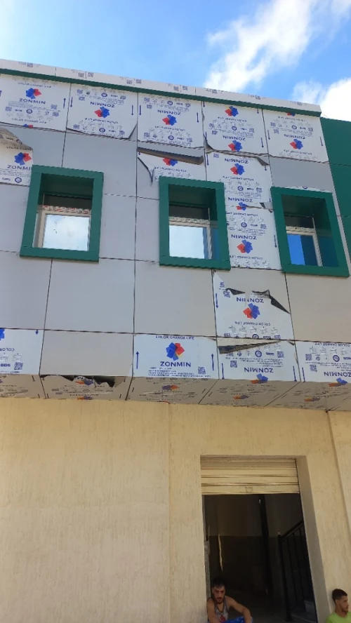 Mûr rideau alucobond