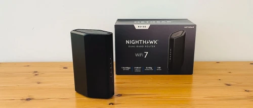 NETGEAR Nighthawk RS100 - Routeur WiFi 7 Bibande (BE3600) | Port 2.5G Multi-Gig