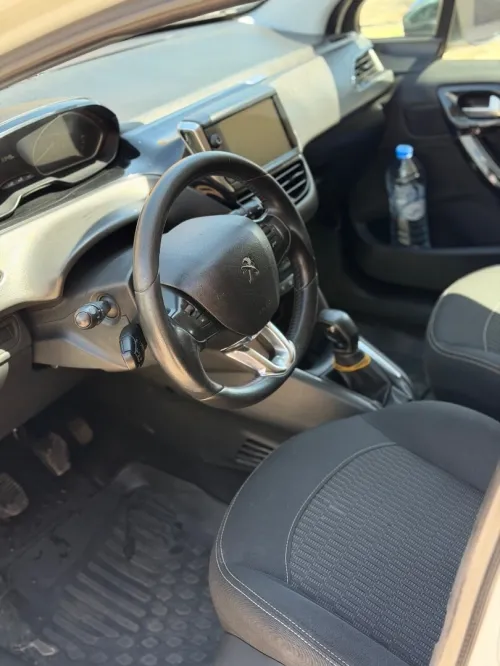 Peugeot 208 2019 Allure Facelift
