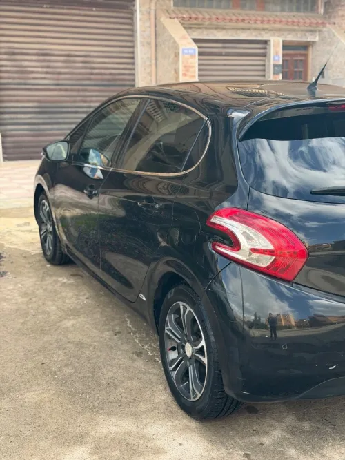 Peugeot 208 2013 Allure