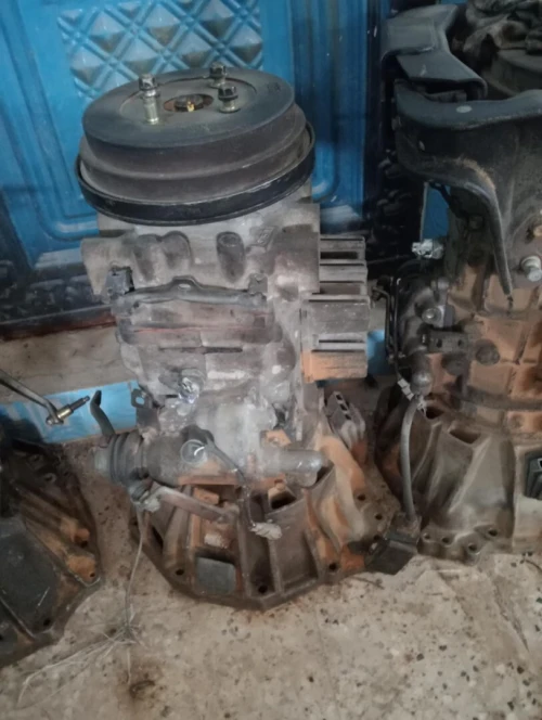 Boîte nissan navara Qashqai hyrdbody boit kia picanto master ivoque fiat 2005ou 2025  
